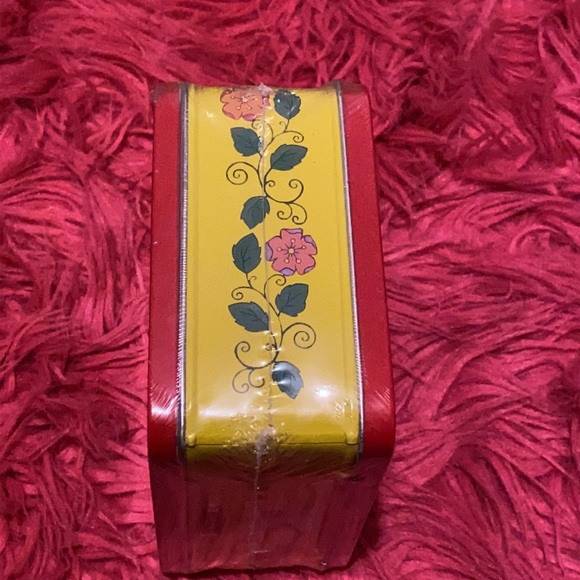 Limited Edition Hallmark Disney Lunch Box Snow White Brand New - Picture 3 of 6